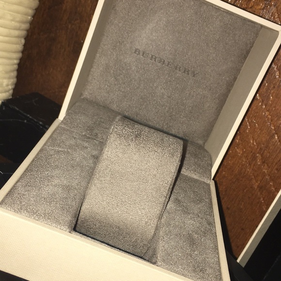 NEW BURBERRY WATCH BOX🔴GREAT WAY TI STORE YOUR WARCH - Picture 5 of 5